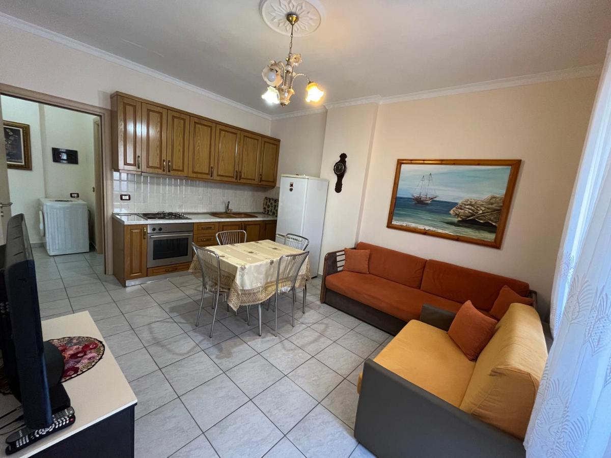 Amal Vlora Apartament エクステリア 写真